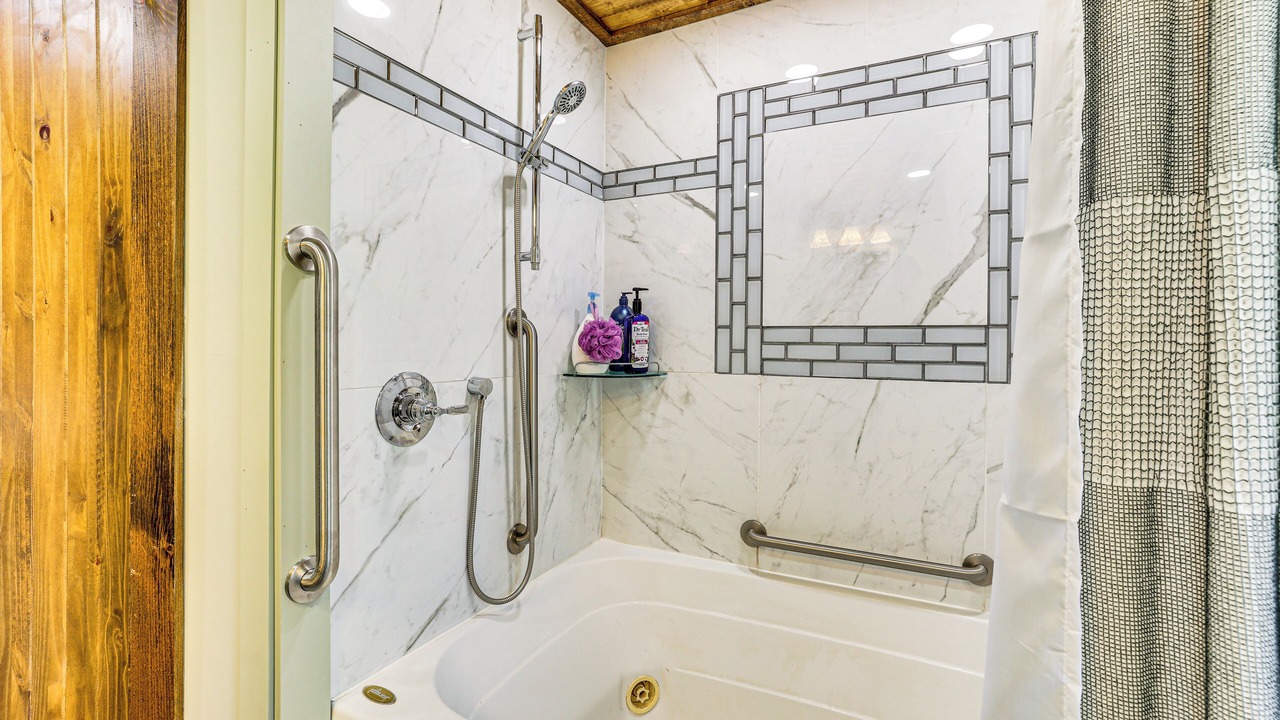 Photo of Bathroom in Soddy-Daisy