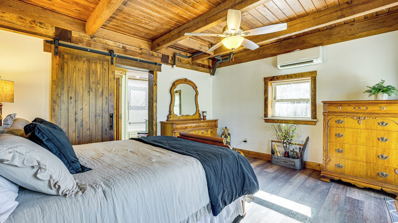 Photo of Bedroom in Soddy-Daisy