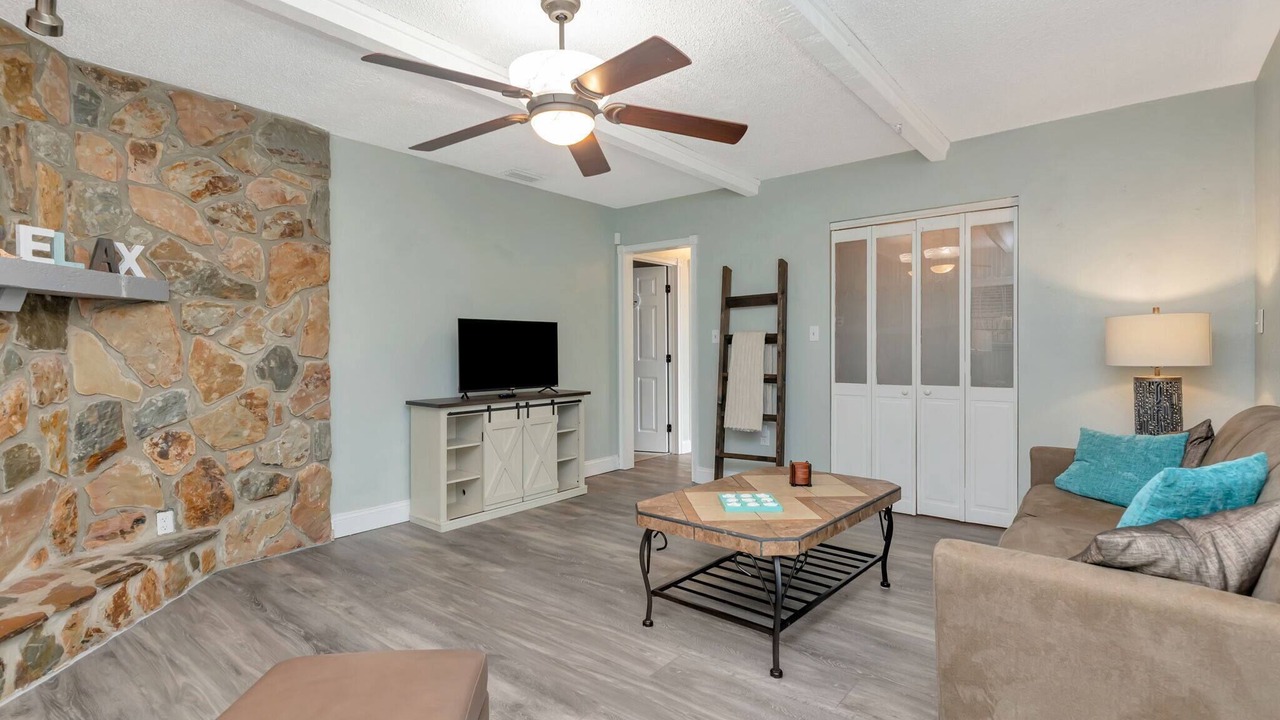 Photo of Livingroom in Pinellas Park