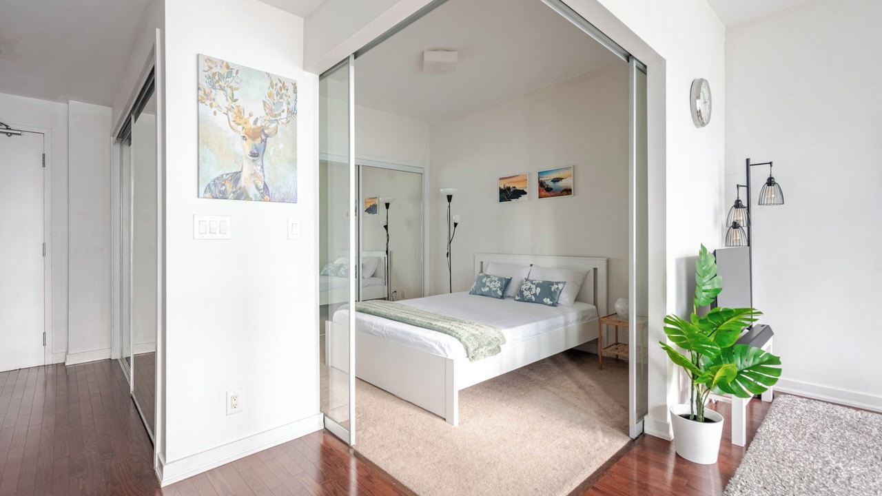 Photo of Bedroom in Toronto Entertainment District