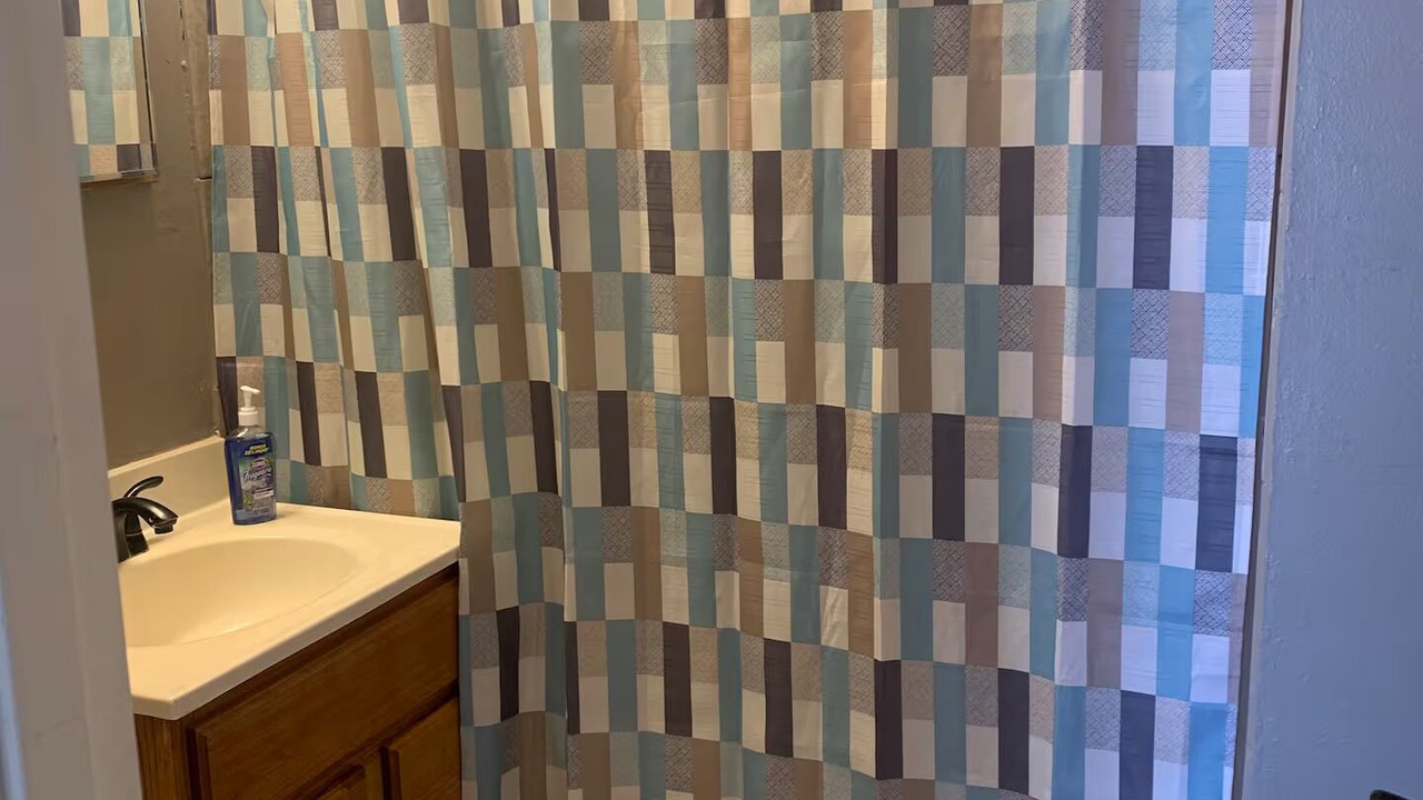 Photo of Bathroom in Scottsbluff