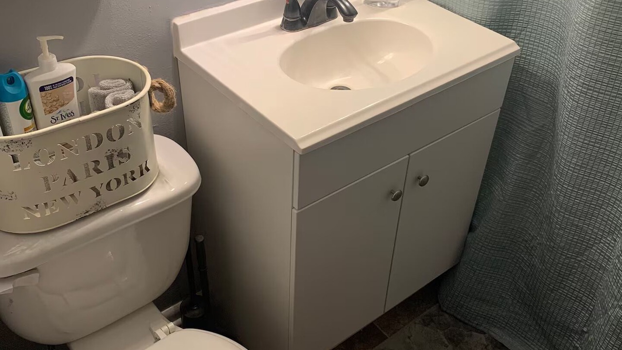Photo of Bathroom in Scottsbluff