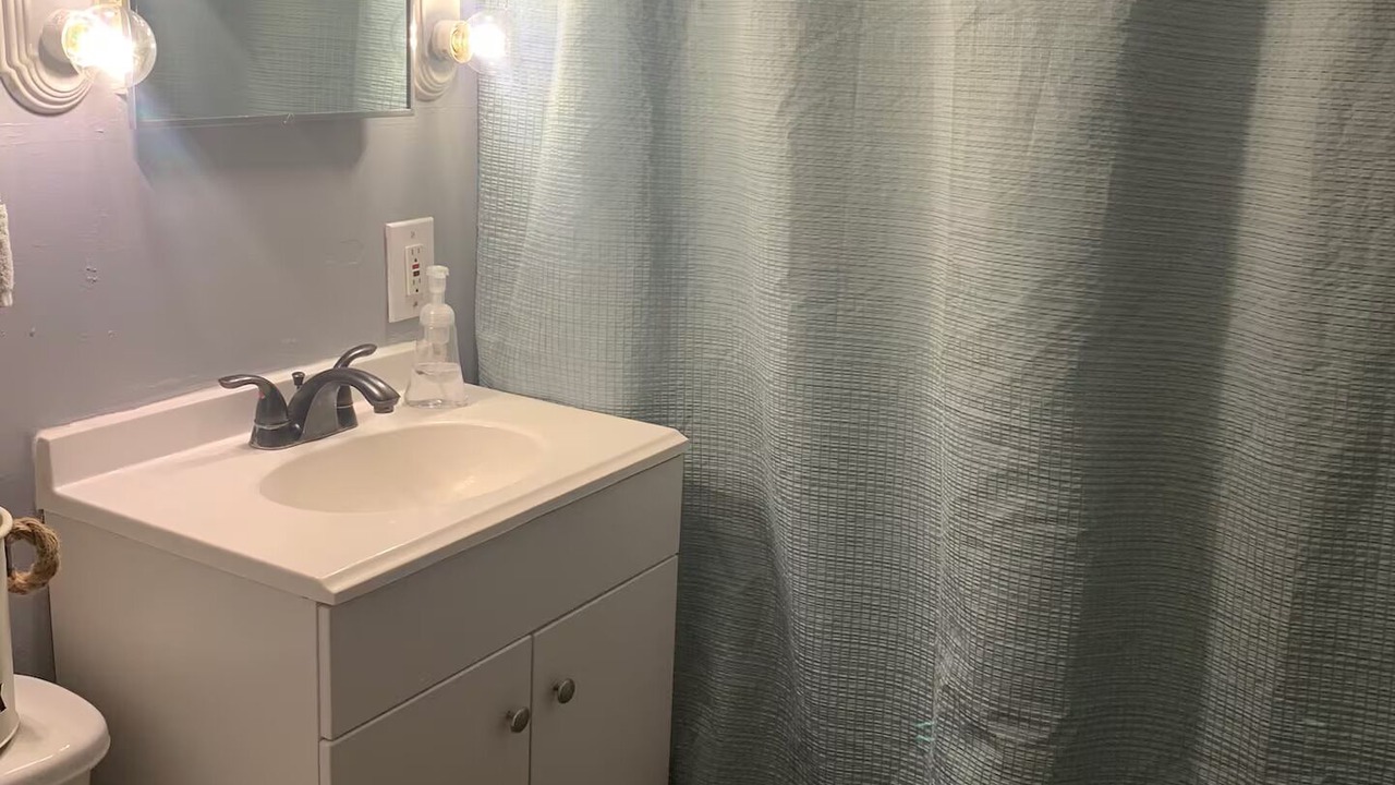 Photo of Bathroom in Scottsbluff