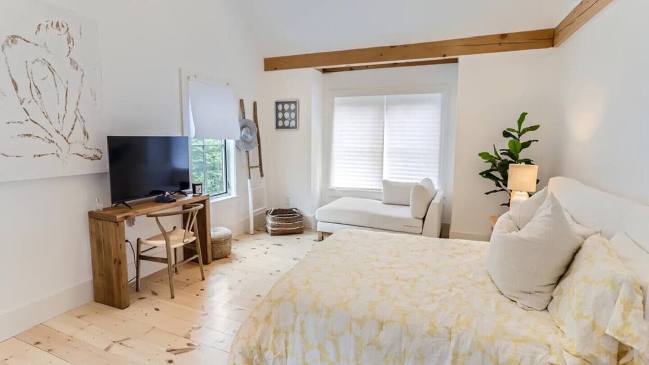 Photo of Bedroom in Tisbury