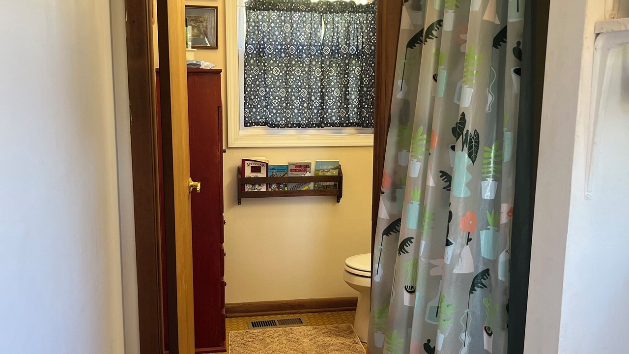 Photo of Bathroom in Lamont