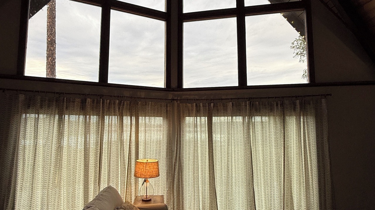 Photo of Livingroom in Hawthorne