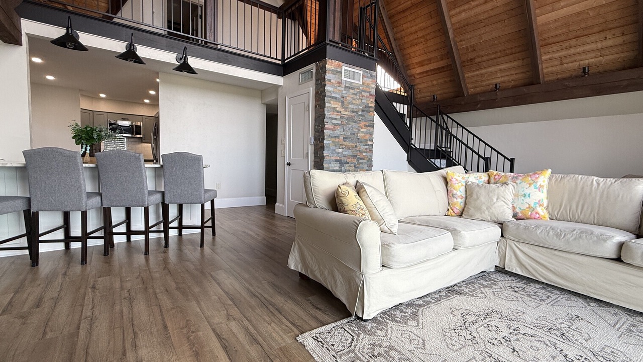 Photo of Livingroom in Hawthorne