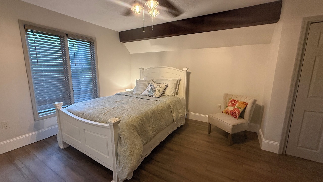 Photo of Bedroom in Hawthorne