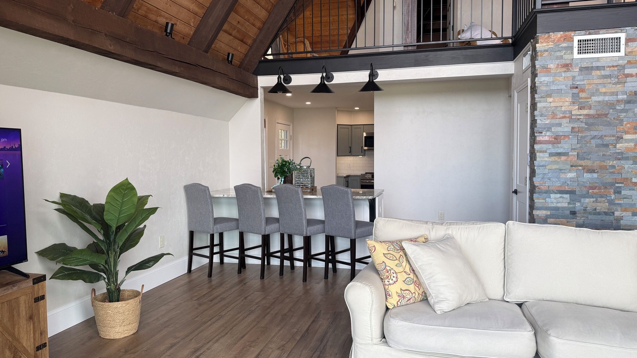 Photo of Livingroom in Hawthorne