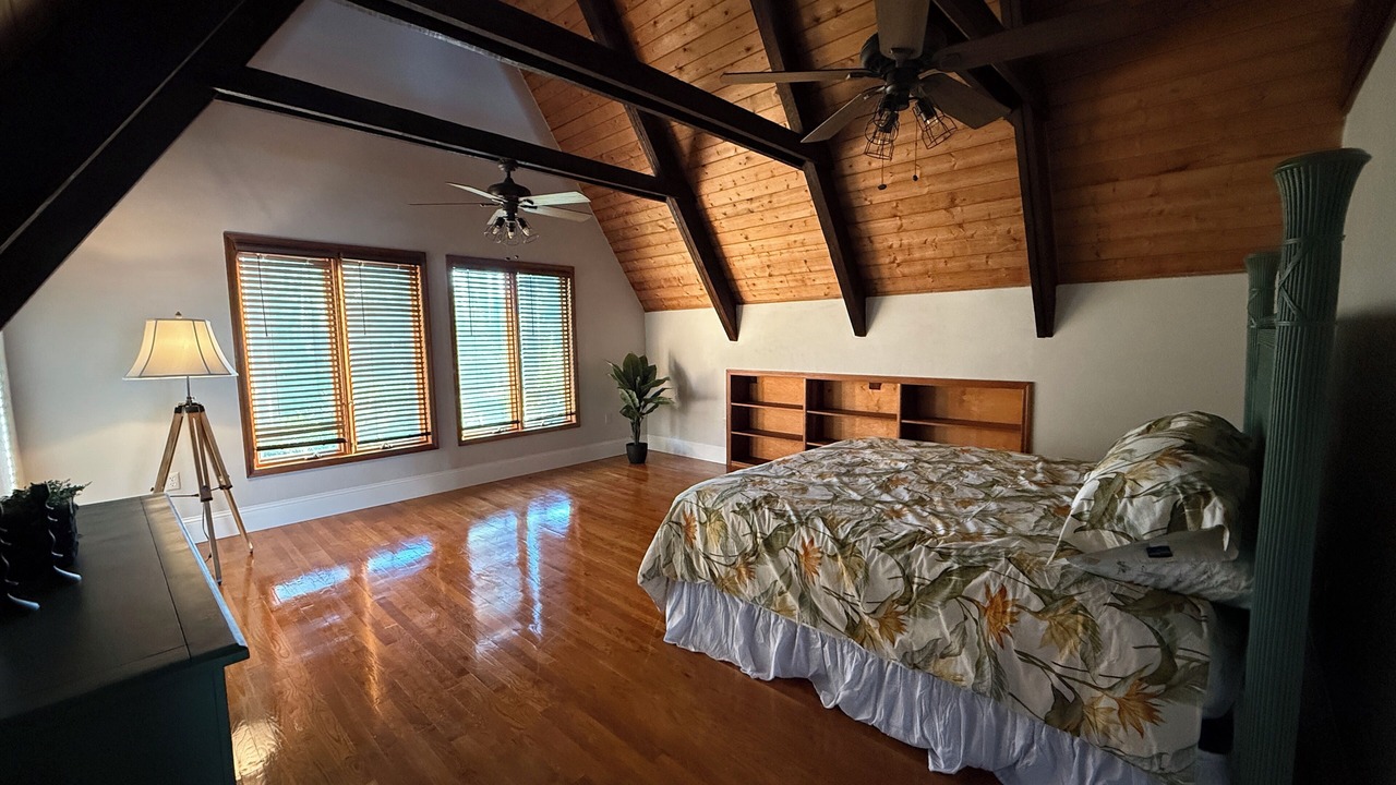 Photo of Bedroom in Hawthorne