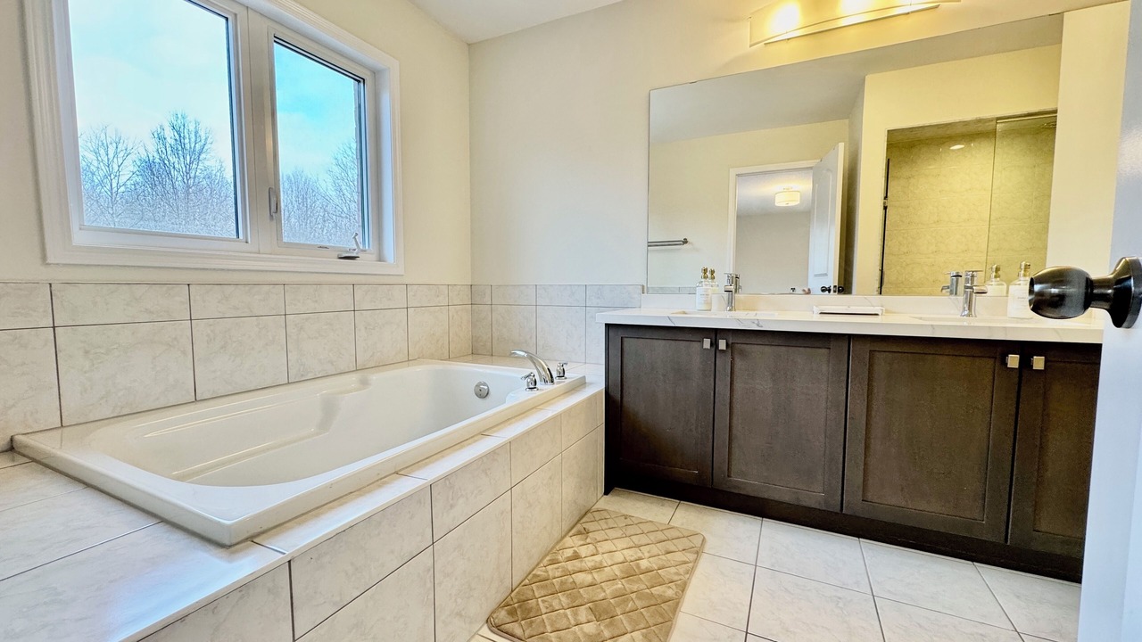 Photo of Bathroom in Niagara Falls