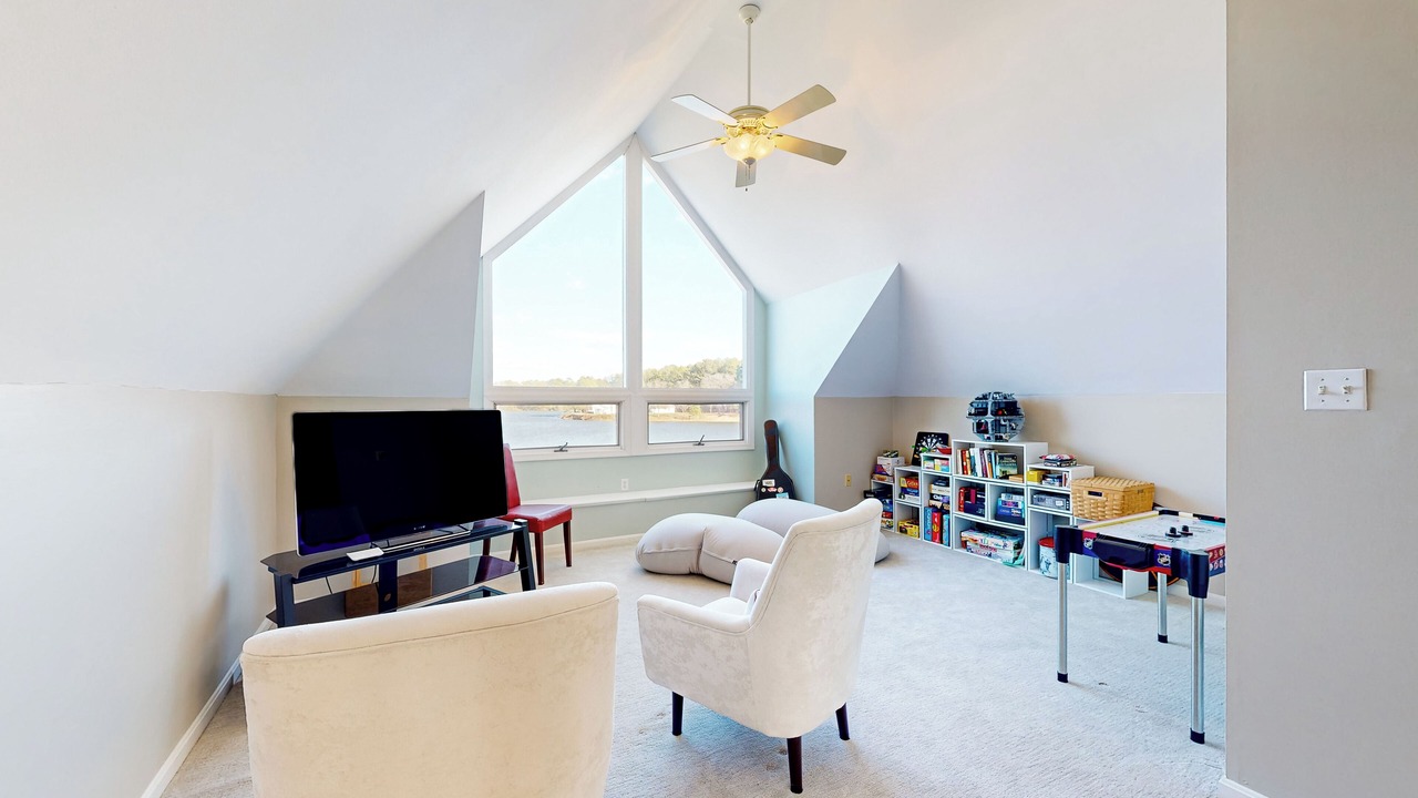 Photo of Livingroom in Point Lookout