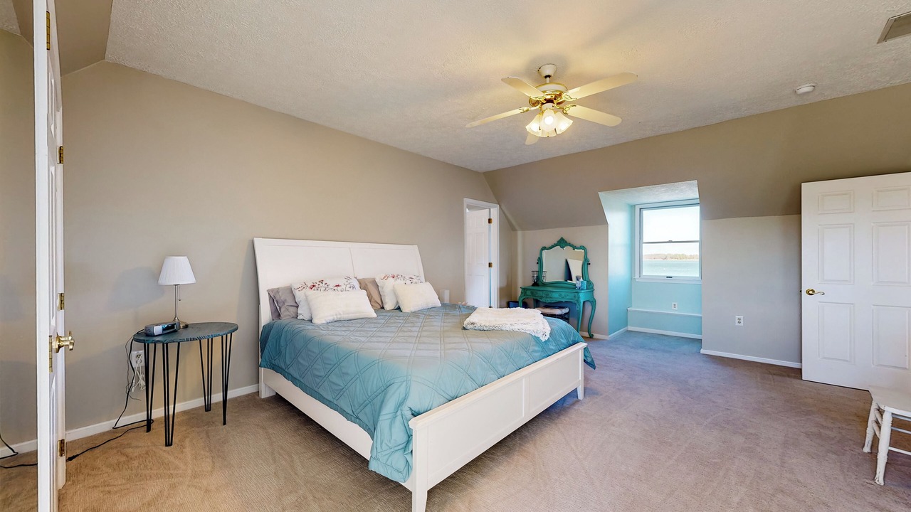 Photo of Bedroom in Point Lookout