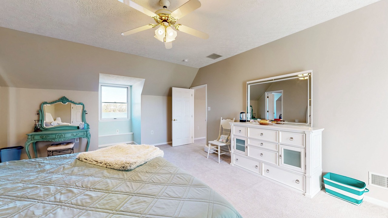 Photo of Bedroom in Point Lookout