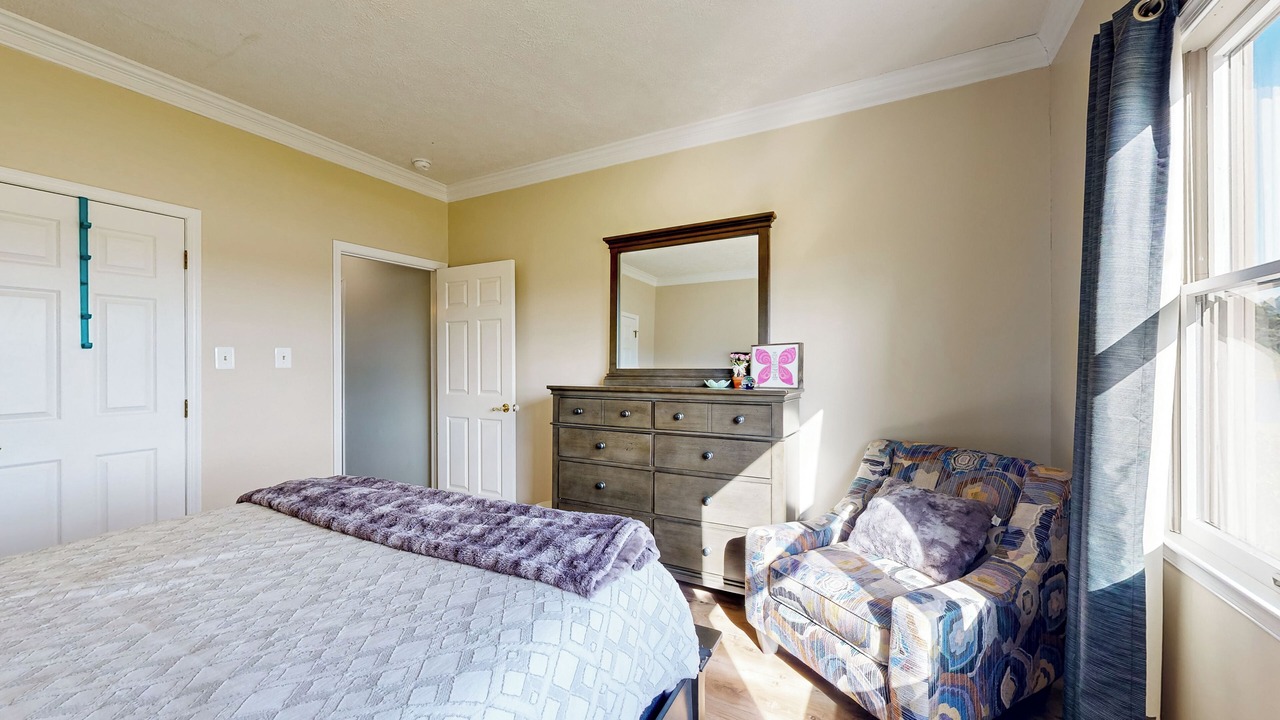 Photo of Bedroom in Point Lookout