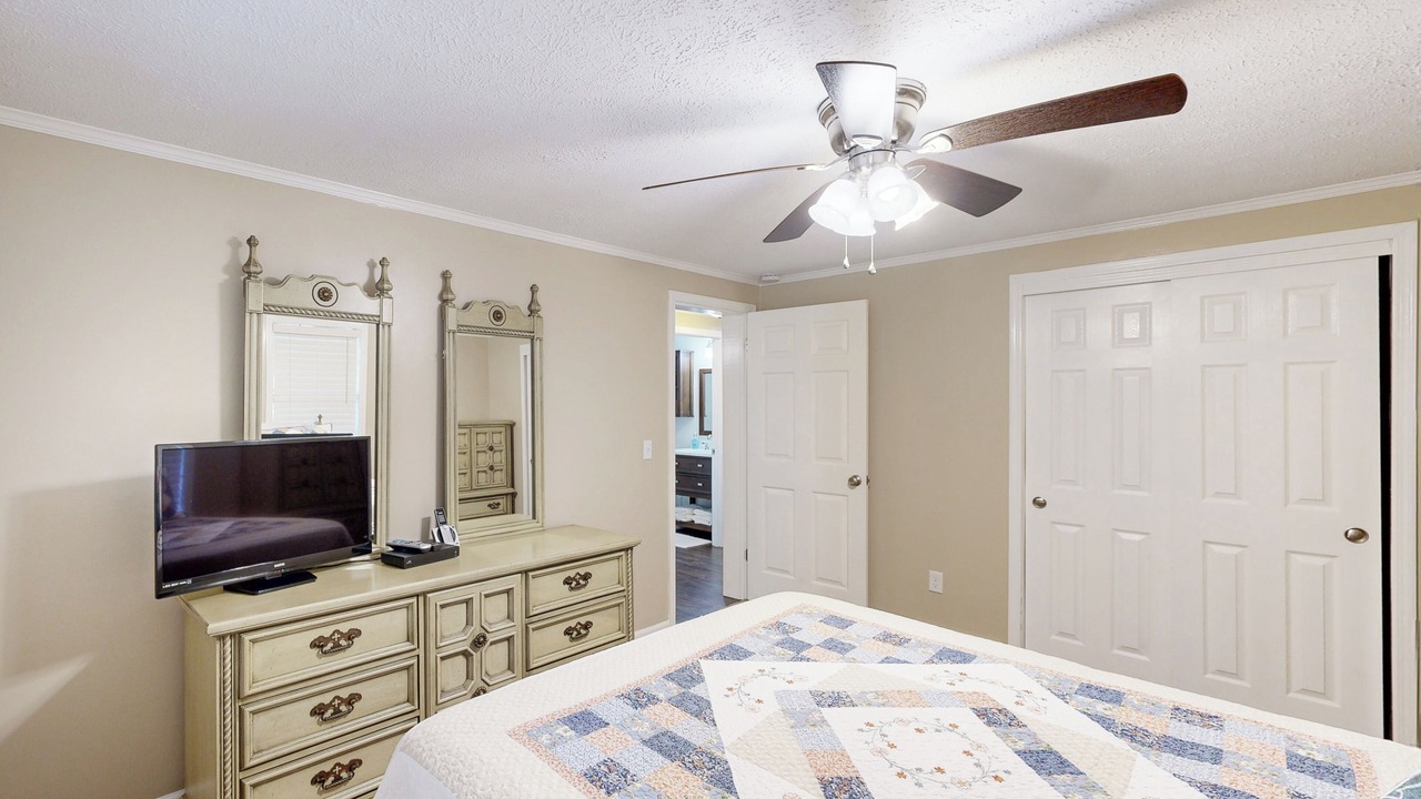 Photo of Bedroom in Eatonton