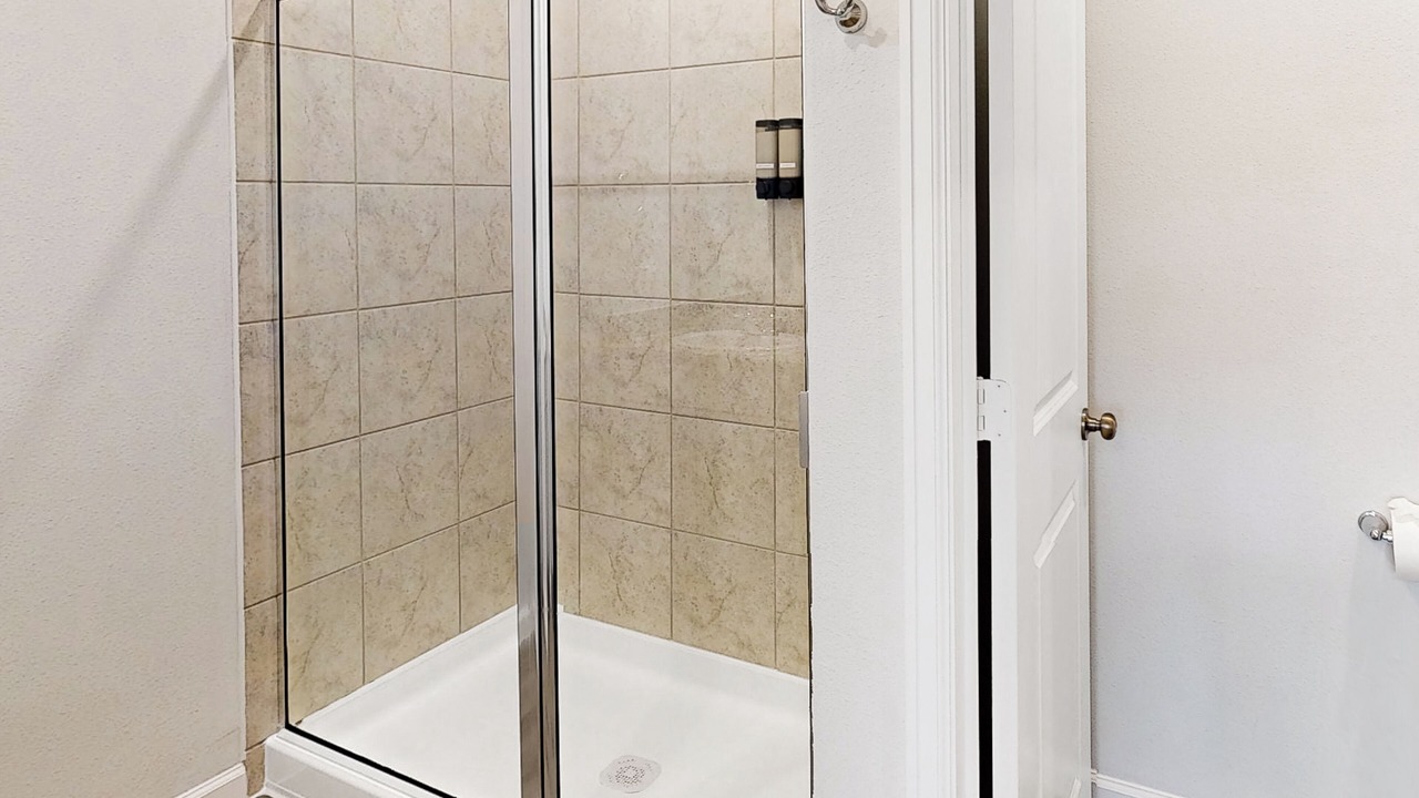 Photo of Bathroom in Porter