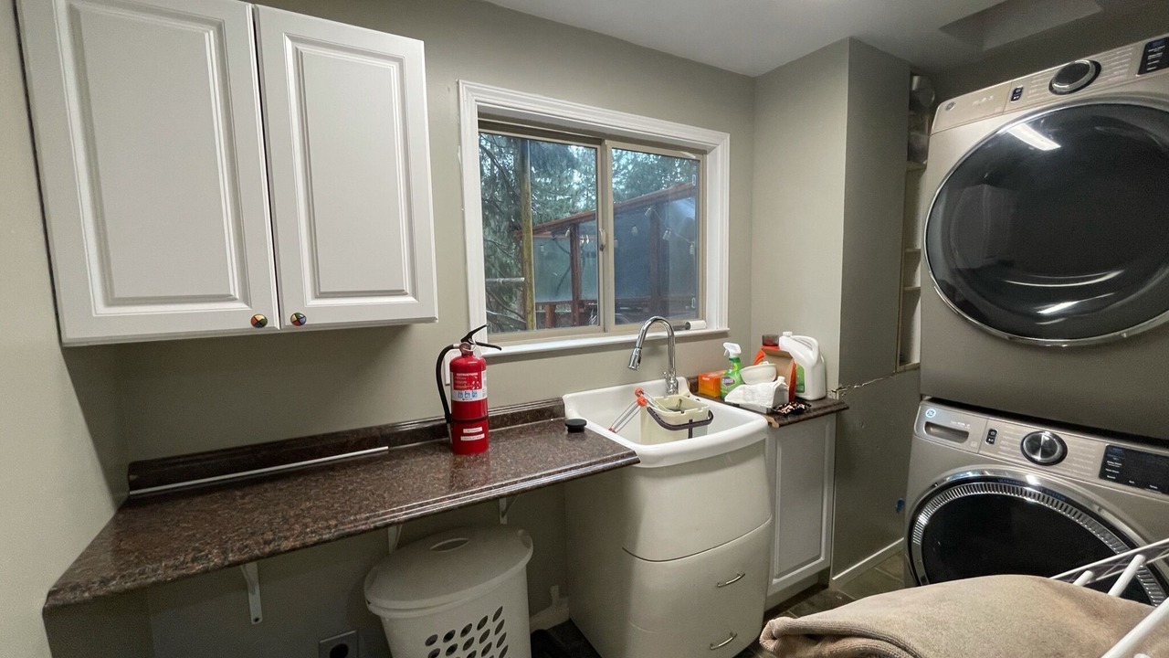 Photo of Bathroom in Round Hill Village