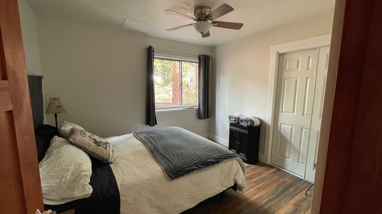 Photo of Bedroom in Round Hill Village