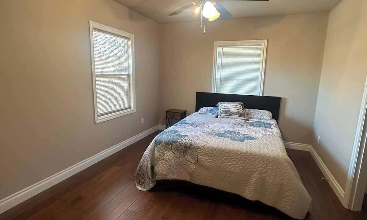 Photo of Bedroom in University District