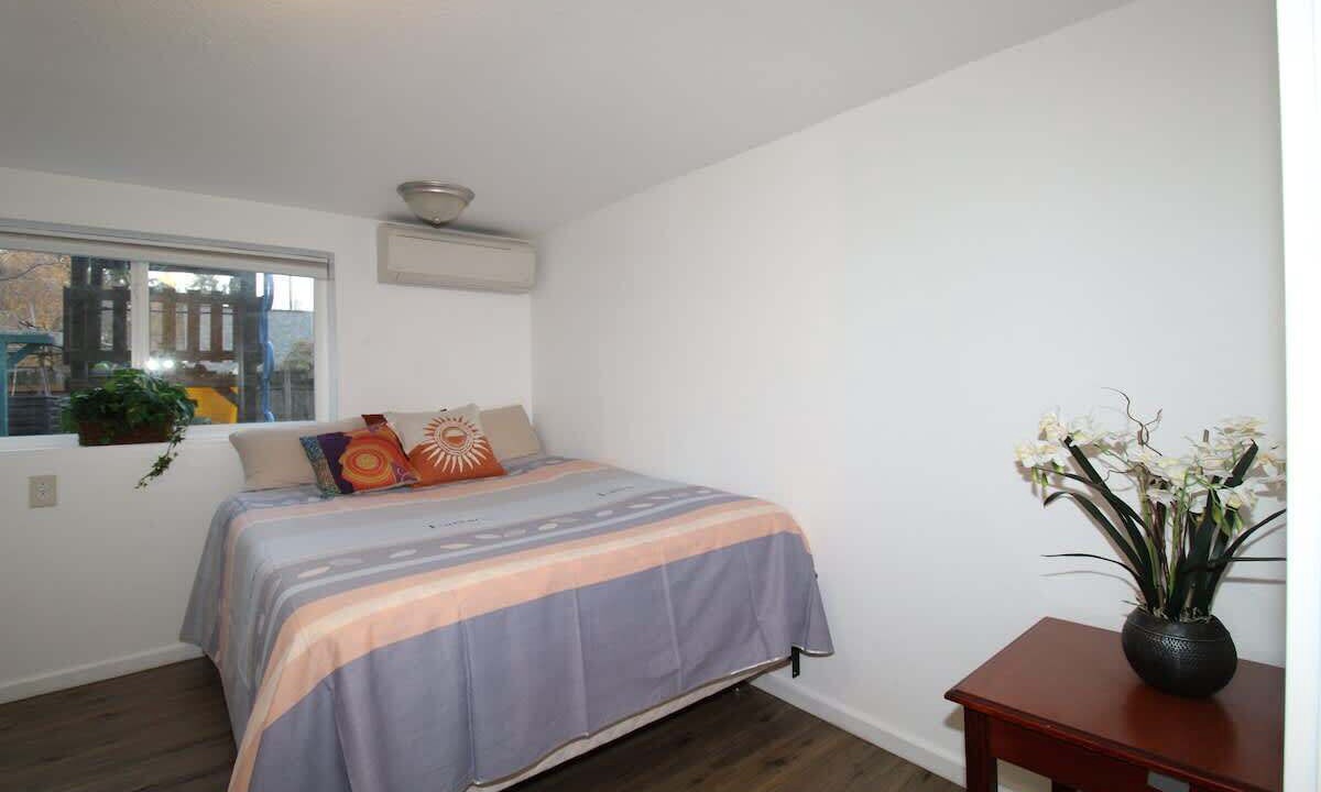 Photo of Bedroom in Haller Lake