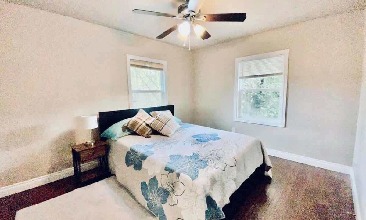 Photo of Bedroom in University District