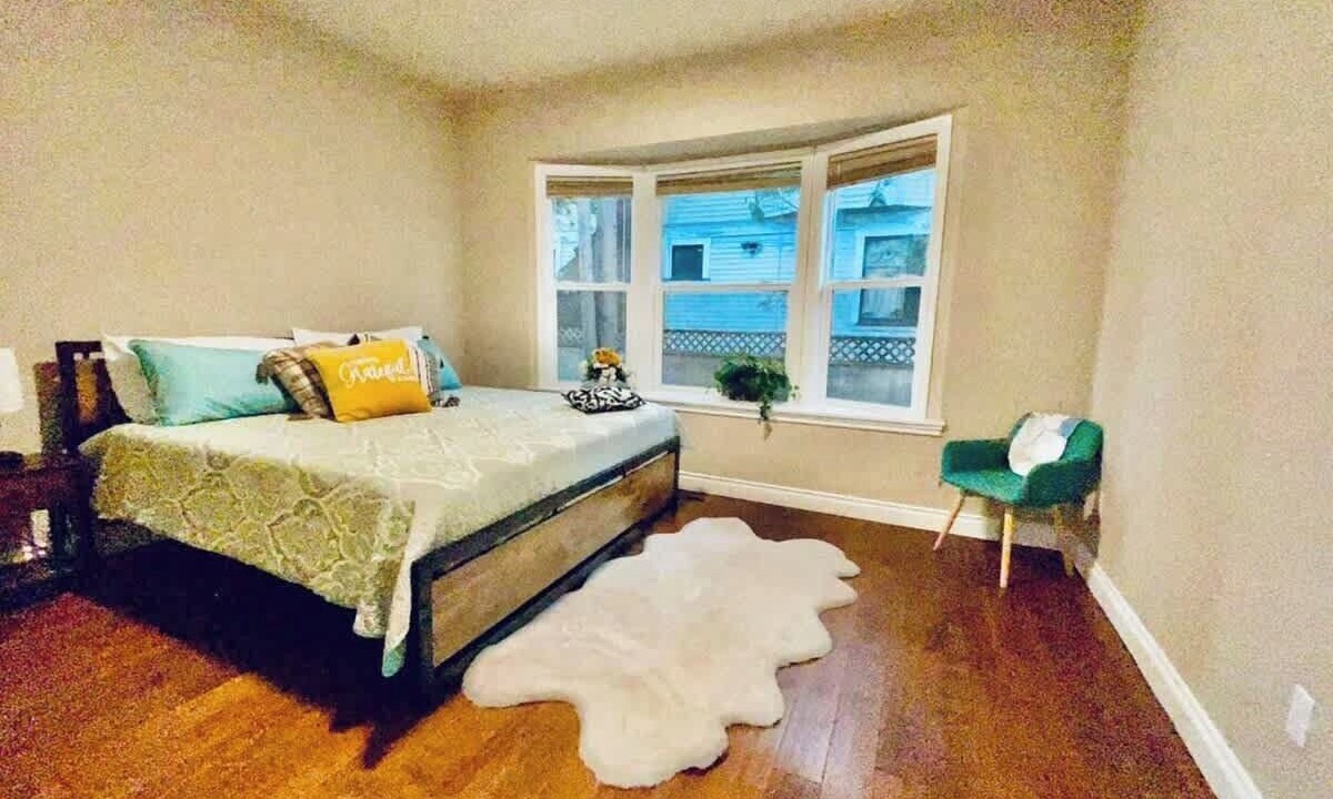 Photo of Bedroom in University District