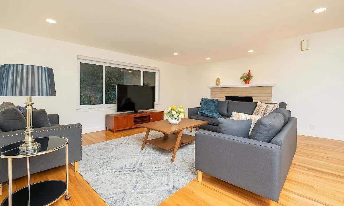 Photo of Livingroom in Mercer Island