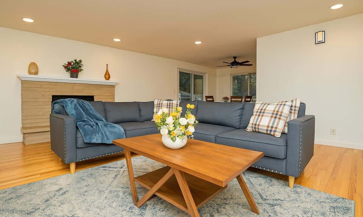 Photo of Livingroom in Mercer Island