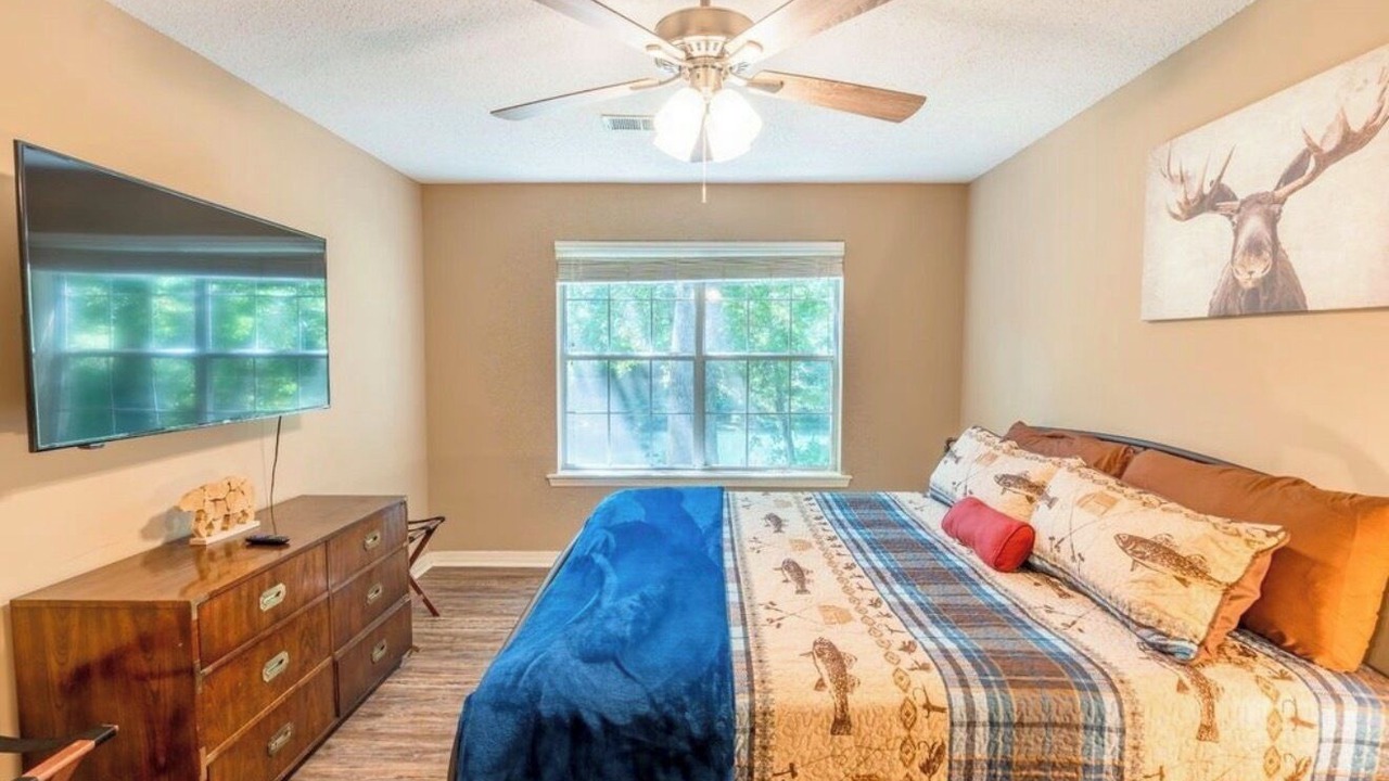Photo of Bedroom in Pangburn