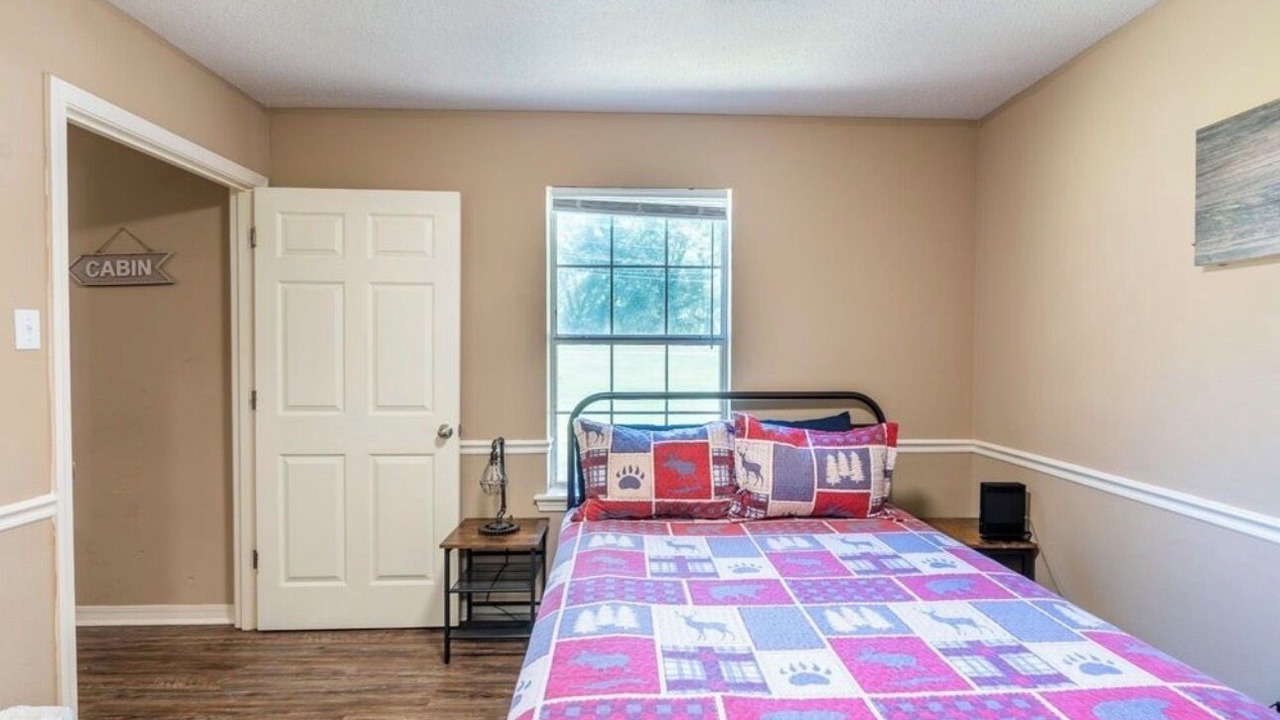 Photo of Bedroom in Pangburn
