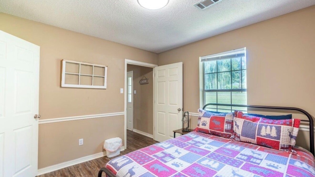 Photo of Bedroom in Pangburn
