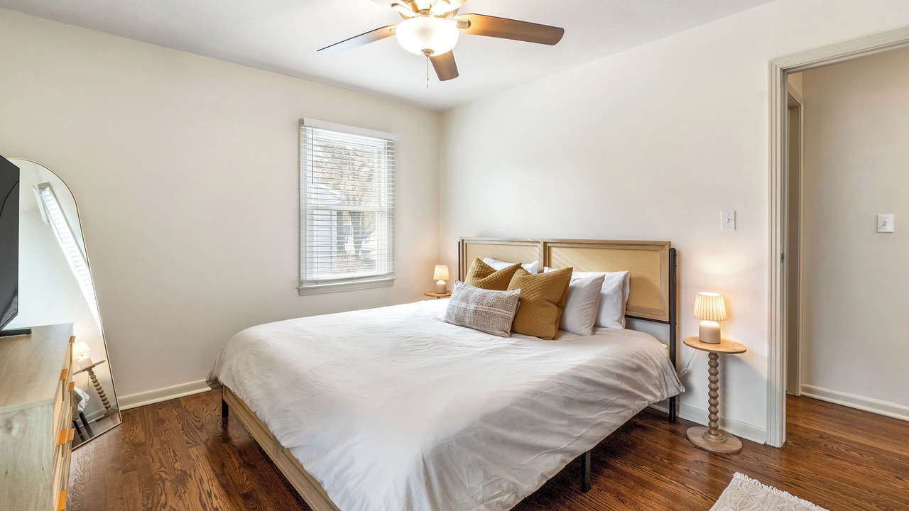 Photo of Bedroom in Nall Hills