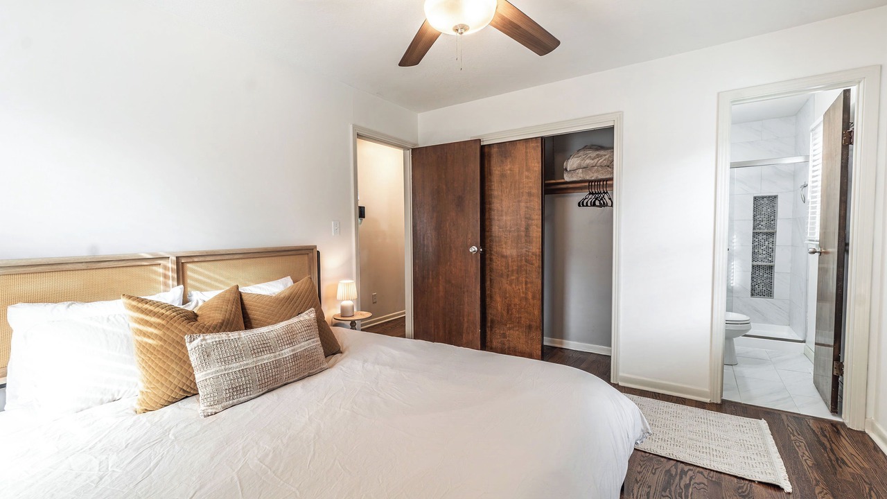 Photo of Bedroom in Nall Hills