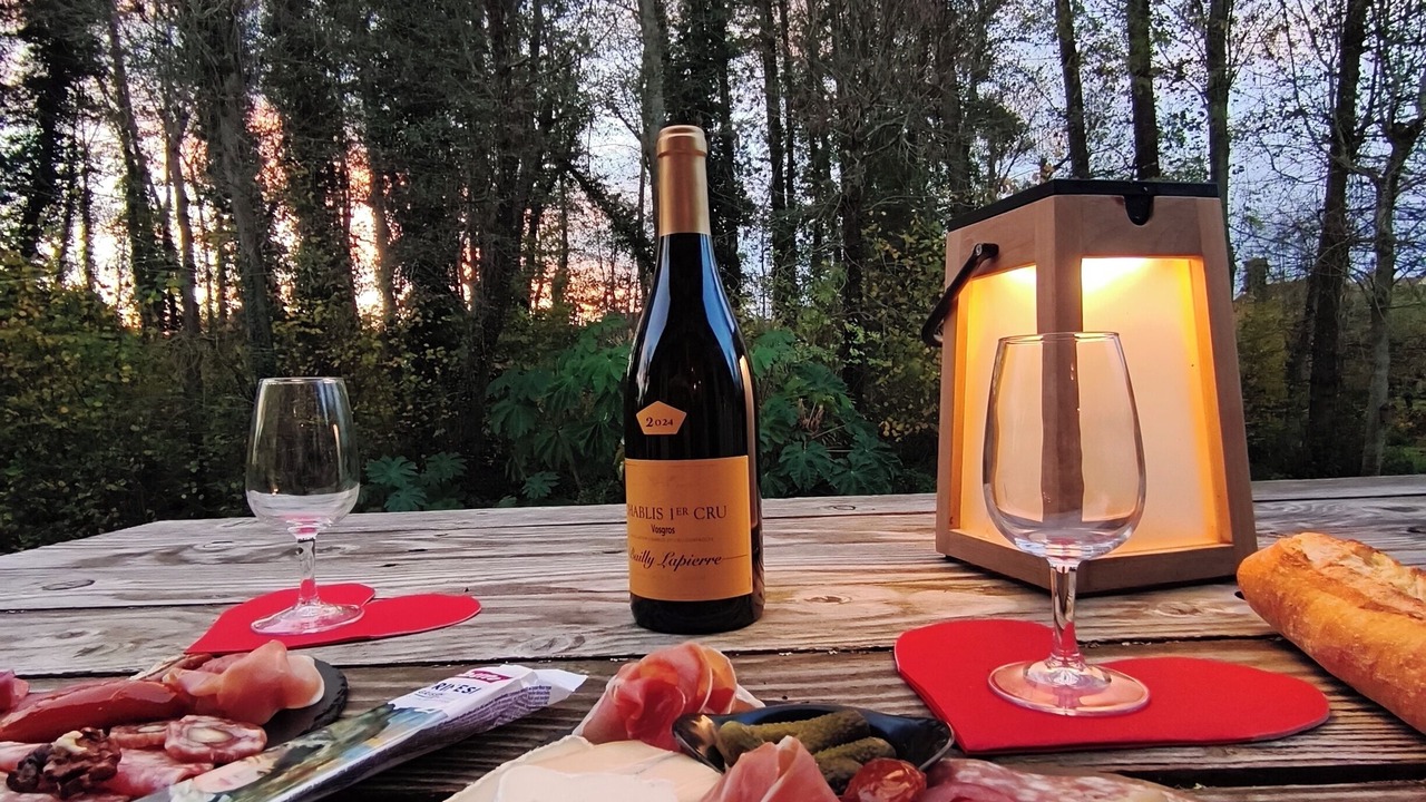 Photo of Others in Lindry