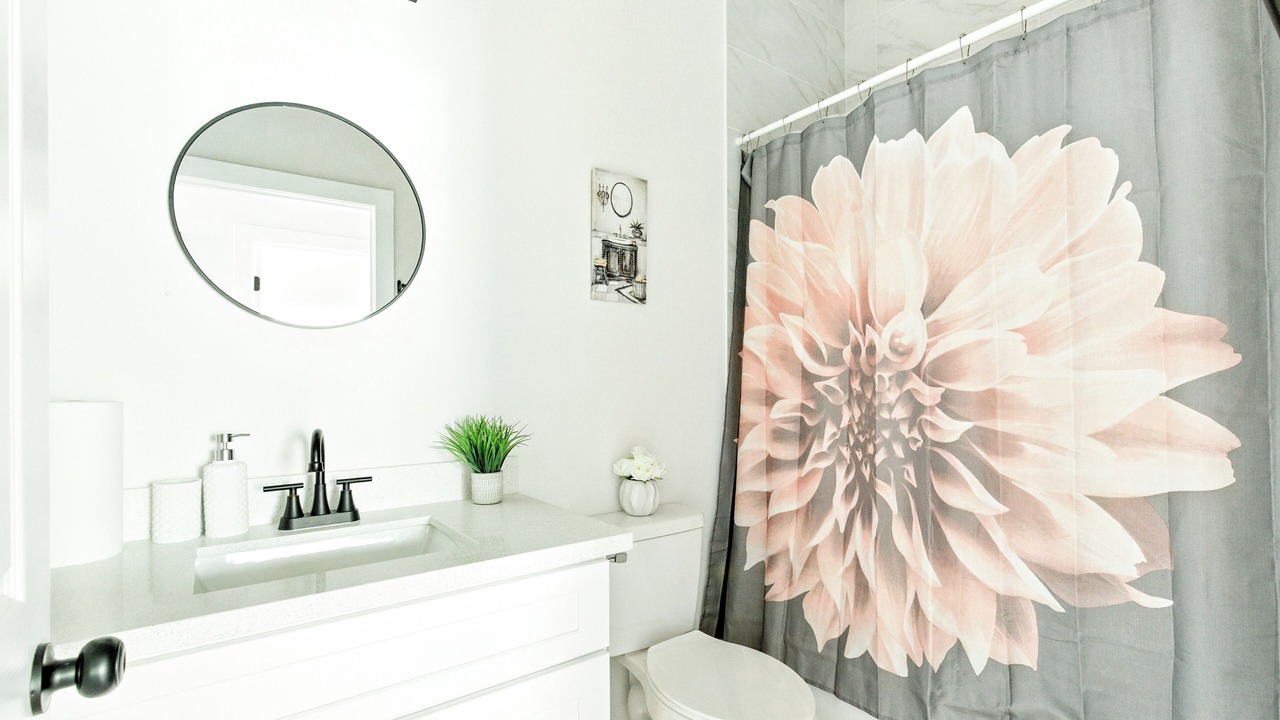 Photo of Bathroom in Galena Park