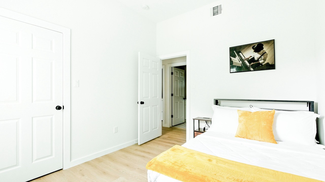 Photo of Bedroom in Galena Park