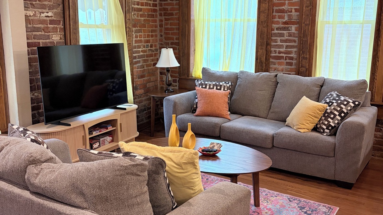 Photo of Livingroom in Warrensburg
