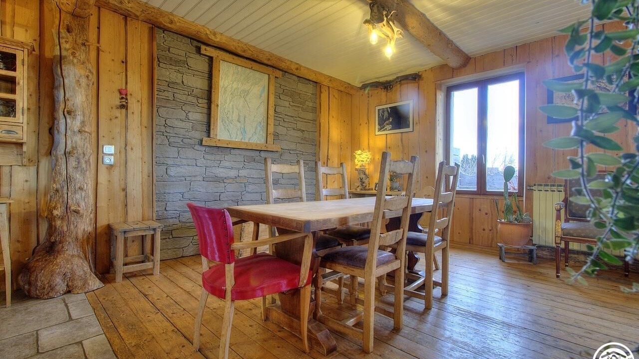 Photo of Others in Giron