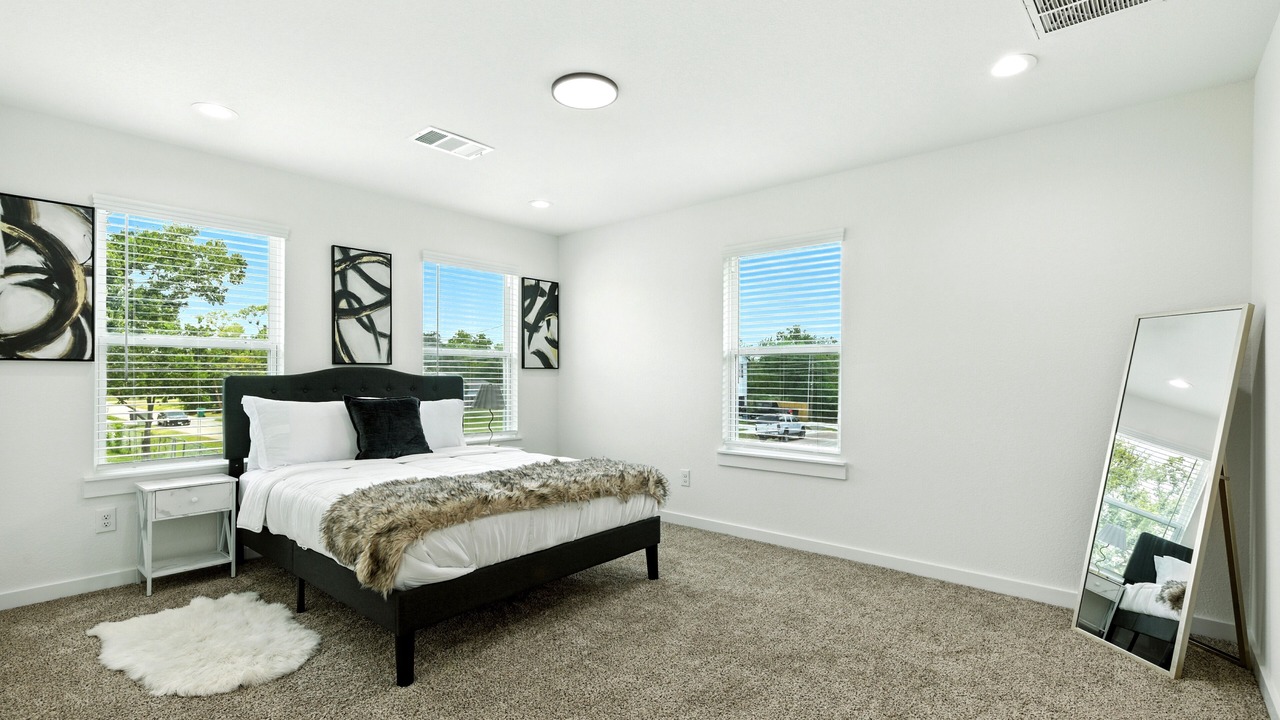 Photo of Bedroom in Northeast Houston