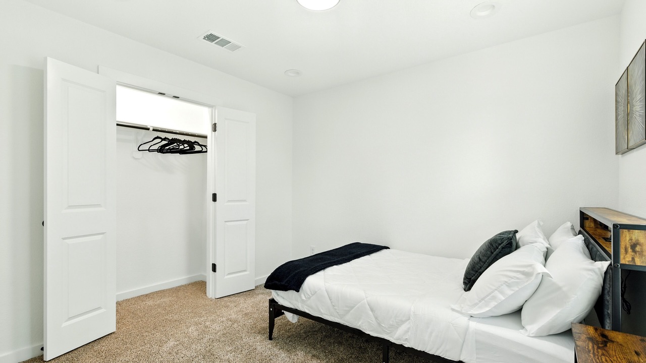 Photo of Bedroom in Northeast Houston