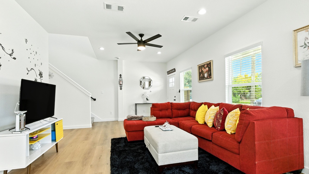 Photo of Livingroom in Northeast Houston