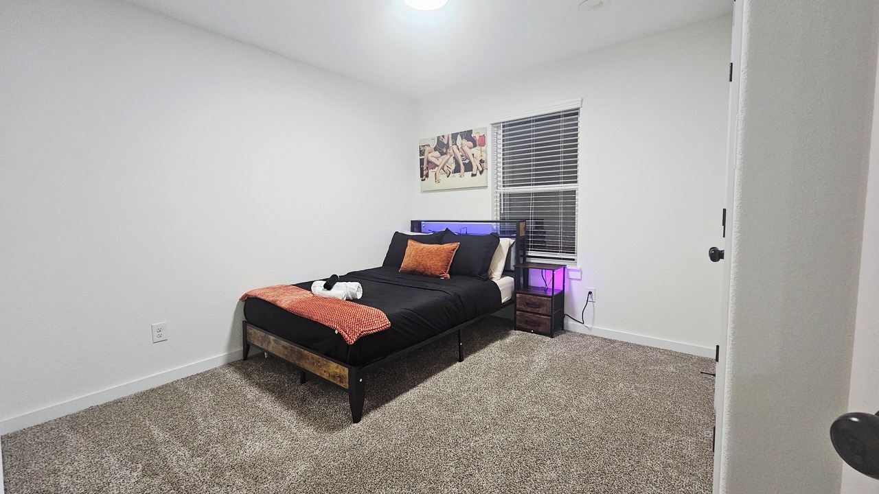 Photo of Bedroom in Northeast Houston