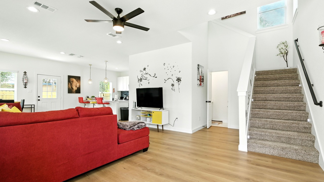 Photo of Livingroom in Northeast Houston