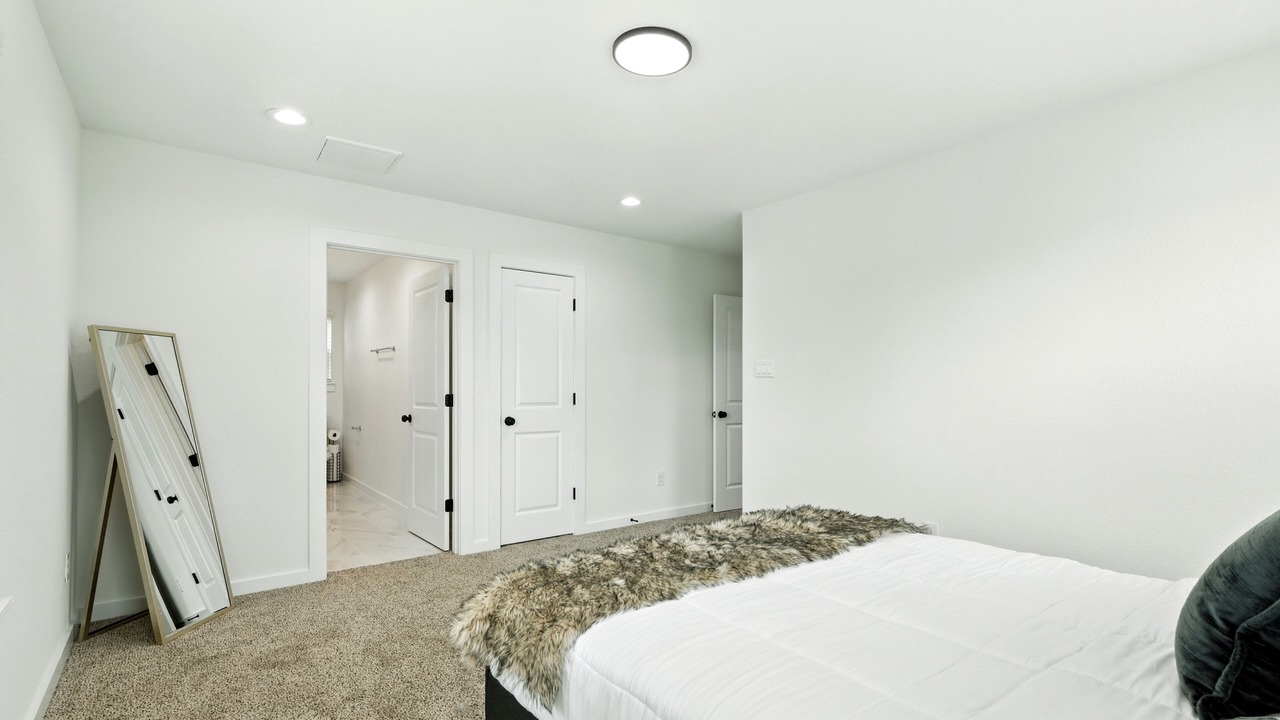 Photo of Bedroom in Northeast Houston