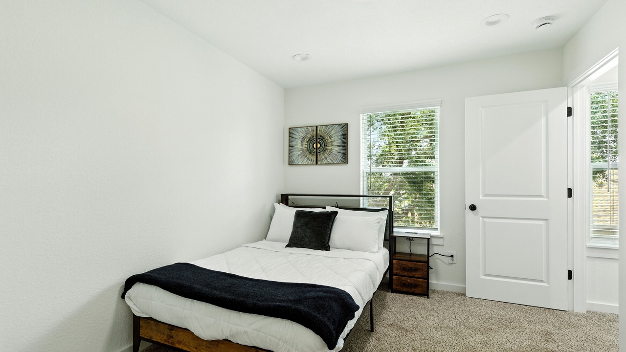 Photo of Bedroom in Northeast Houston