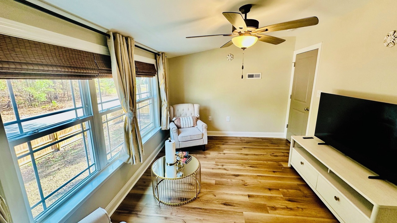 Photo of Livingroom in Rocky Mount