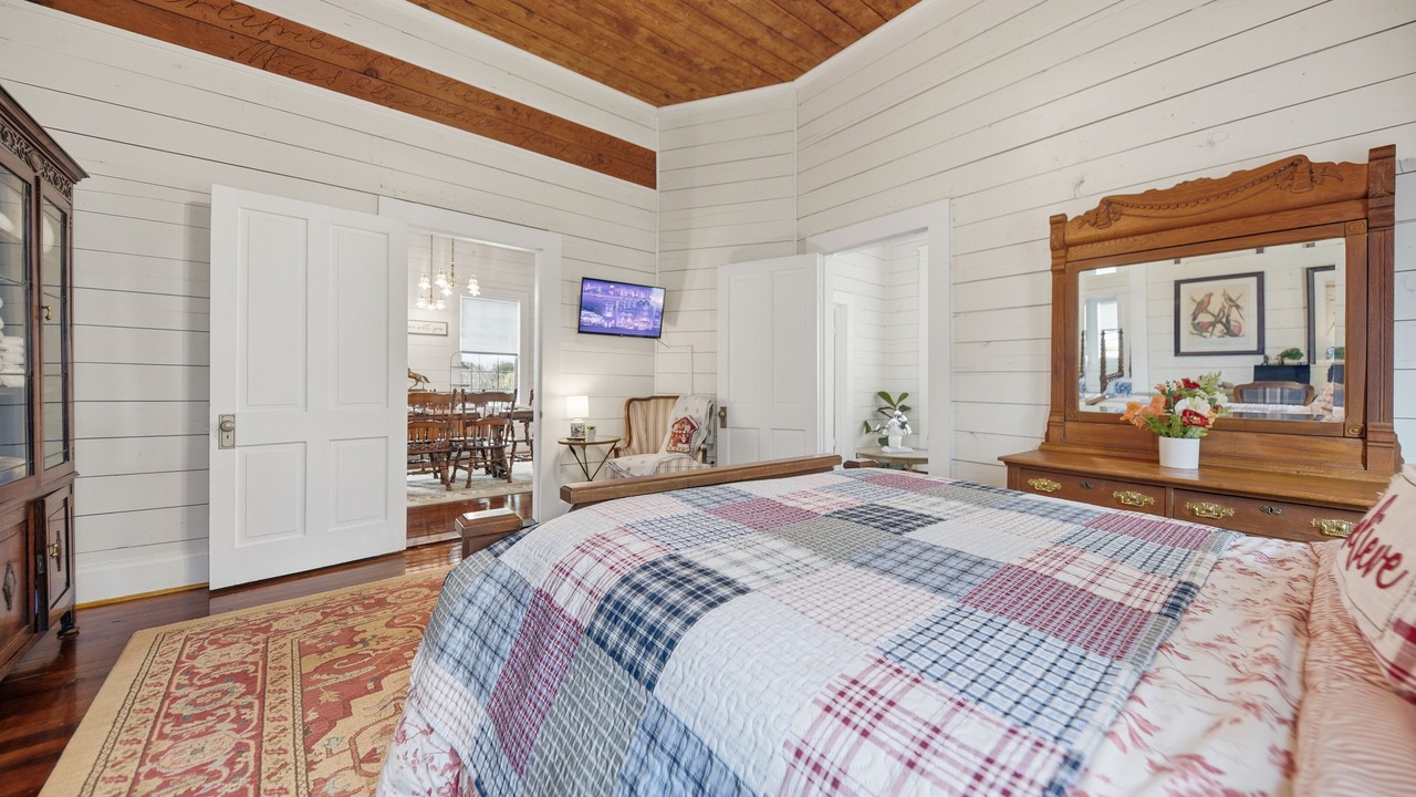 Photo of Bedroom in Brenham