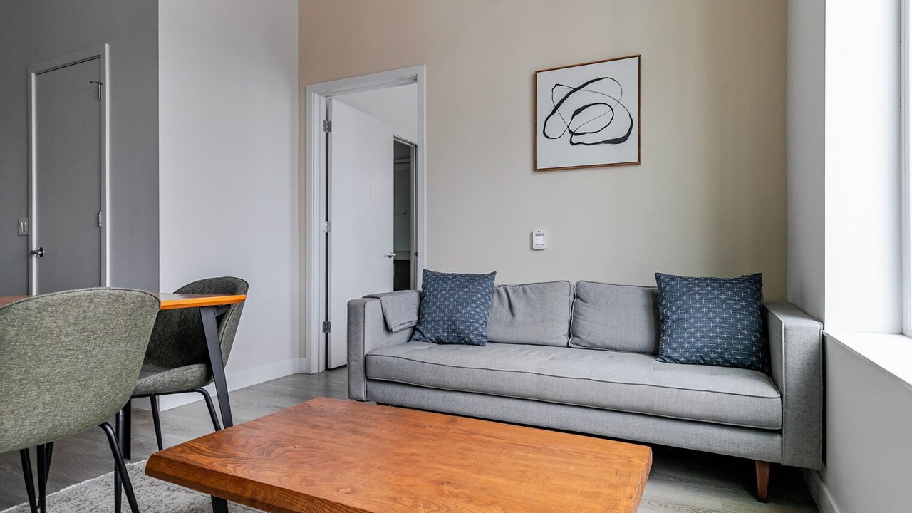 Photo of Livingroom in West Town