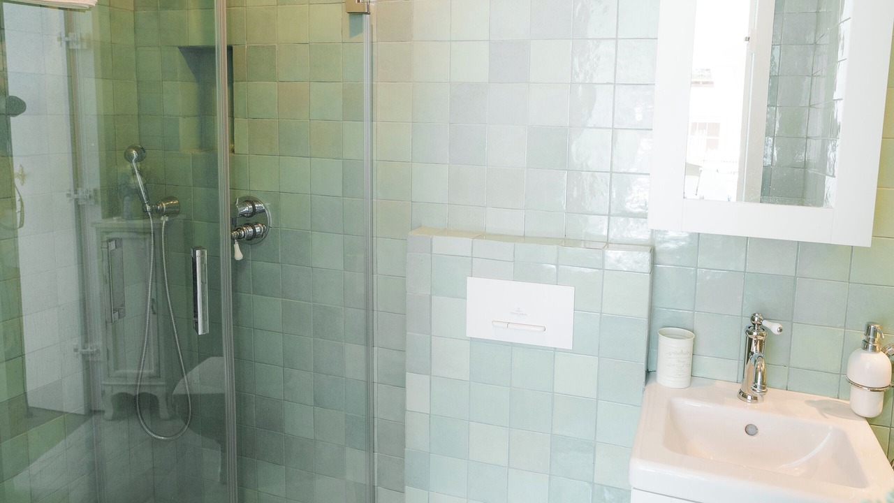 Photo of Bathroom in Deauville City Centre